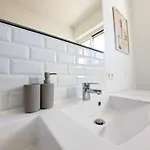 Apartment Le Charme - Centre Ville, Proche De La Et Du Marche Royan