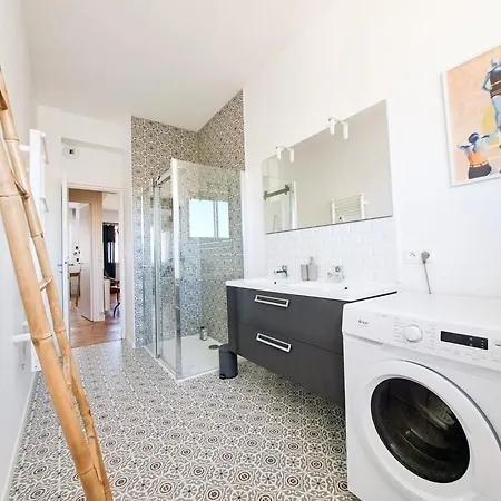 Le Charme - Centre Ville, Proche De La Et Du Marche Apartment *