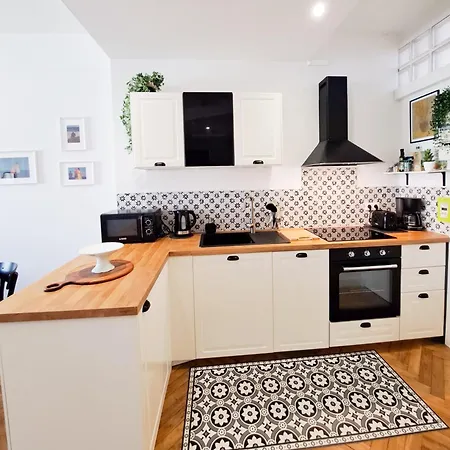 Le Charme - Centre Ville, Proche De La Et Du Marche Apartment Royan