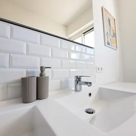 Apartment Le Charme - Centre Ville, Proche De La Et Du Marche Royan