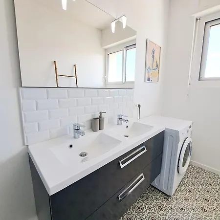 Le Charme - Centre Ville, Proche De La Et Du Marche * Royan