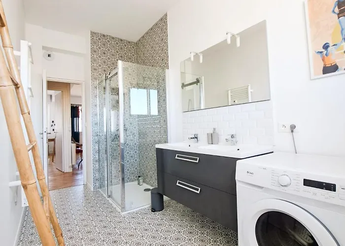 Le Charme - Centre Ville, Proche De La Et Du Marche Apartment *