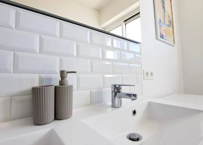 Apartment Le Charme - Centre Ville, Proche De La Et Du Marche Royan