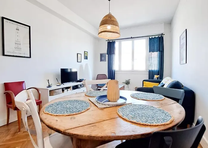 Le Charme - Centre Ville, Proche De La Et Du Marche *