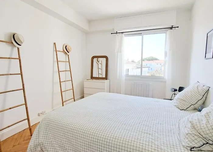 Le Charme - Centre Ville, Proche De La Et Du Marche Apartment Royan