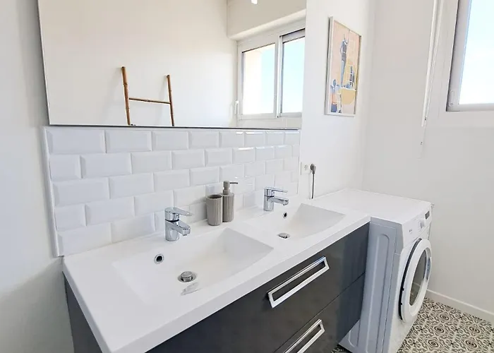 Le Charme - Centre Ville, Proche De La Et Du Marche * Royan